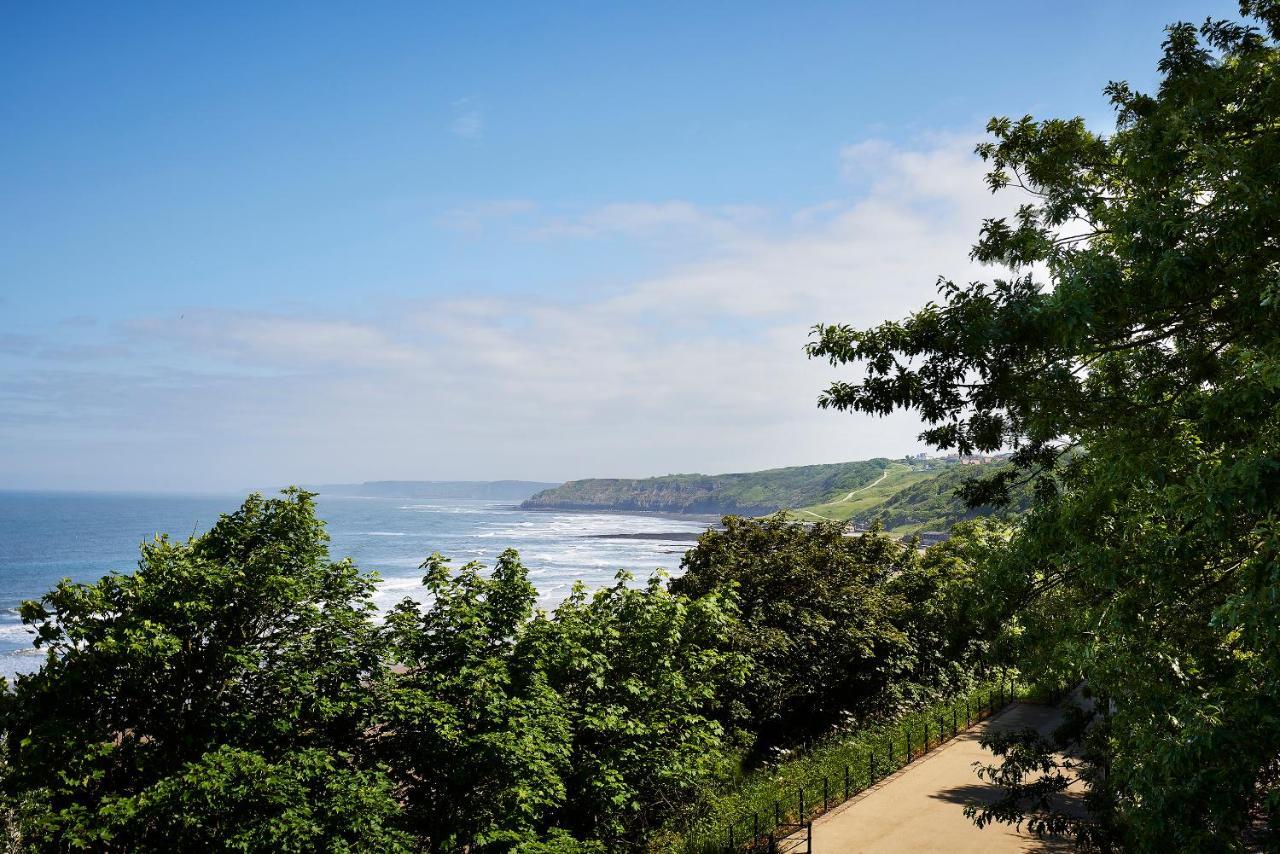 The Spa Chalet Scarborough Hot Tub, Pool, Gym, Beach Location Eksteriør bilde